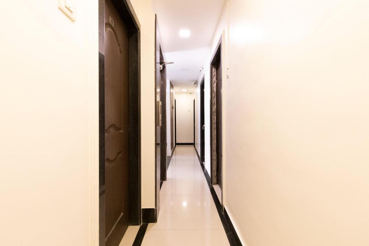 Hotel Girgoan Palace Βομβάη Εξωτερικό φωτογραφία